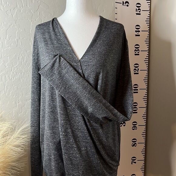 AMERICAN Vintage gray long sleeve crossover top raw hemline at sleeves SZ M - Picture 2 of 12